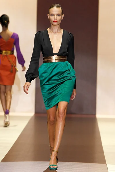 Look 4
